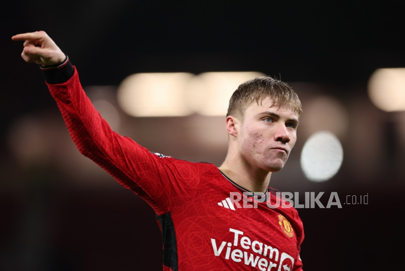Rasmus Hojlund of Manchester United reacts after the English Premier League soccer match between Manchester United and Aston Villa in Manchester, Britain, 26 December 2023.  