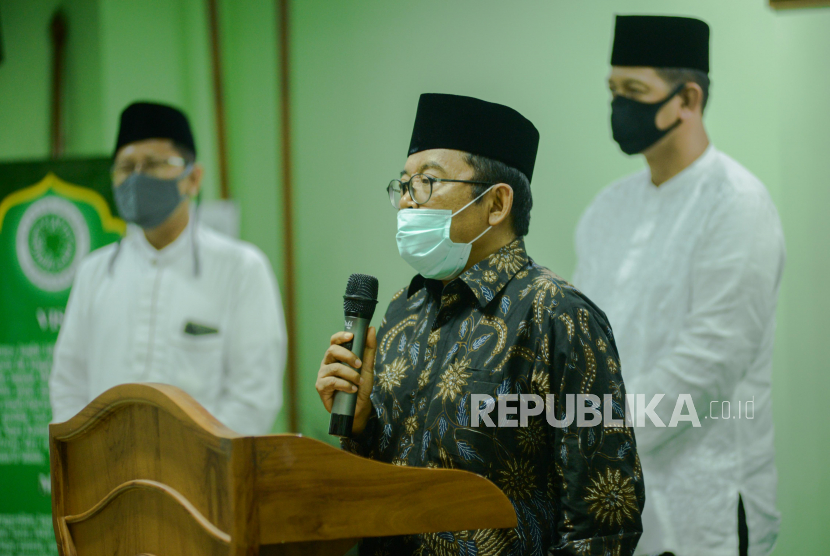Jubir Beri Penjelasan Video Wapres soal Investasi Dana Haji. Foto: Juru Bicara Wakil Presiden RI Masduki Baidlowi (kiri) 