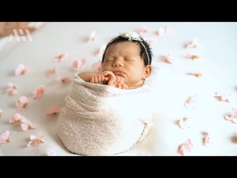 Potret Ameena photoshoot newborn