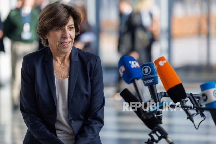 Menteri Luar Negeri Prancis Catherine Colonna mengungkapkan situasi negosiasi pembebasan sandera sandera dan tahanan antara Israel dan Hamas berjalan sulit.
