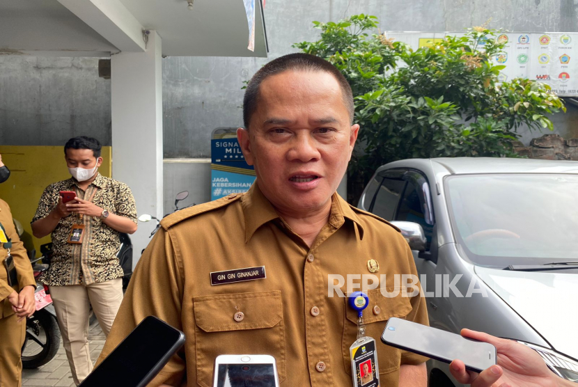 Kepala Dinas Ketahanan Pangan dan Peternakan (DKPP) Kota Bandung Gin Gin Ginanjar.