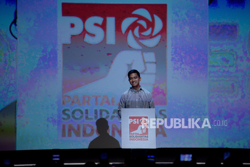 Ketua Umum PSI yang baru Kaesang Pangarep memberikan pidato dalam Kopdarnas PSI di Jakarta, Senin (25/9/2023). Kaesang mengakui terinspirasi ayahnya, Jokowi dan berdoa agar jalannya diberkahi.