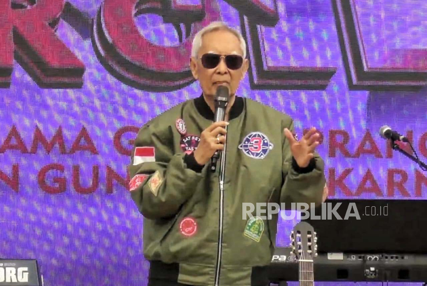 Putra Presiden pertama Republik Indonesia, Muhammad Guntur Soekarnoputra. Pengamat menilai pernyataan keras Guntur Soekarnoputra ke Jokowi akan merugikan.