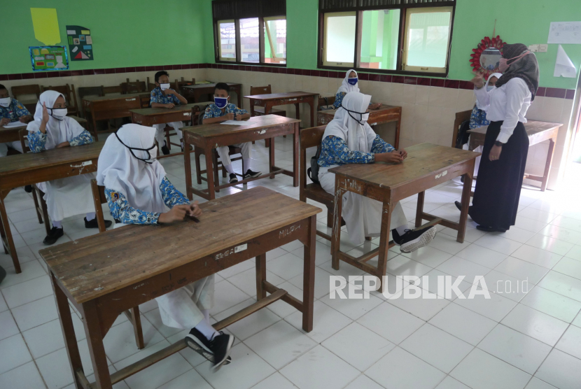 Murid kelas 8 di Kabupaten Rejang Lebong mengikuti pembelajaran . (Ilustrasi)