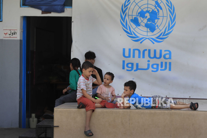 Anak-anak Palestina di kamp pengungsi yang dikelola Badan Perserikatan Bangsa Bangsa (PBB) untuk pengungsi Palestina, UNRWA.