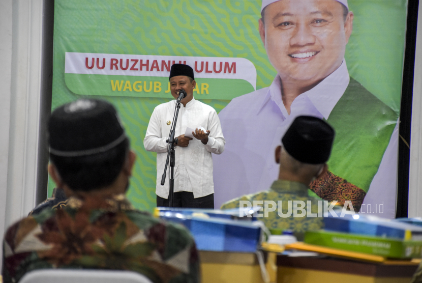 Wakil Gubernur Jawa Barat Uu Ruzhanul Ulum mengatakan, pertemuan dengan para ulama tersebut menghasilkan sebuah aturan. Yakni, pendirian dan pengawasan aktivitas di pondok pesantren akan diperketat. 