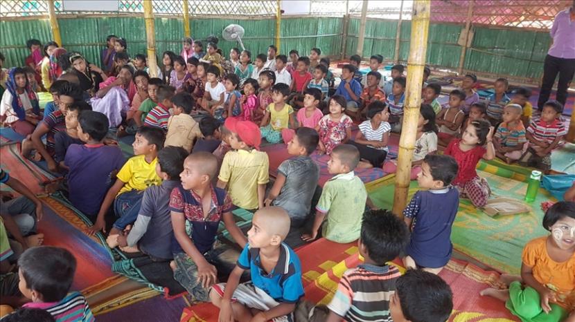 Badan bantuan yang dikelola pemerintah Turki mengirim bantuan kepada 1.000 keluarga Rohingya yang tinggal di kamp pengungsi di Bangladesh.