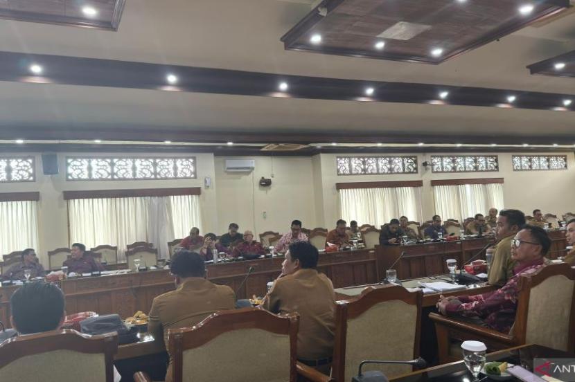 DPRD Bali Dukung Penyelesaian Polemik Lahan SMAN 1 Sidemen