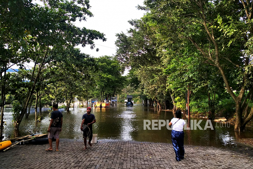Banjir rob Semarang (ilustrasi).