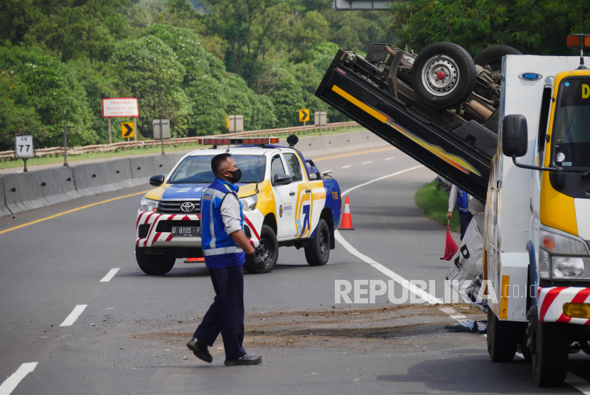 Ilustrasi kecelakaan. Kecelakaan lalu lintas terjadi pada Kamis (24/11/2022) pagi di Jalan Tol Cipularang KM 86, sekitar wilayah Jatiluhur, Kabupaten Purwakarta, Provinsi Jawa Barat.