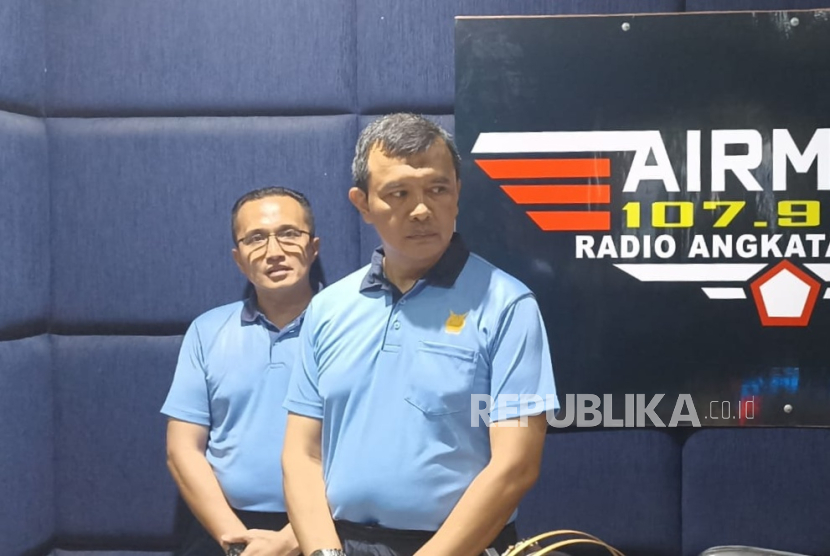 Sekertaris Dinas Penerangan TNI AU Kolonel Sus Firmansjah saat menghadiri peringatan HUT ke-5 Airmen Radio 107,9 FM pada Jumat (21/6/2024).
