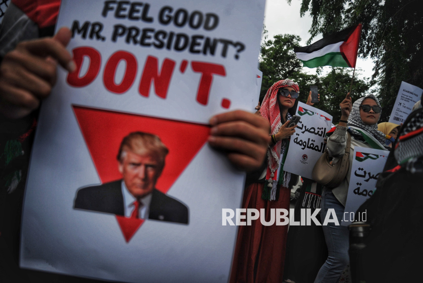 Trump Minta Gencatan Senjata Dihormati, 'Jika tidak, Kekacauan Besar akan Terjadi'