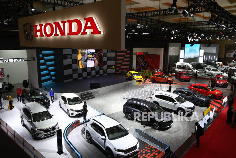 Honda menghadirkan berbagai program penjualan menarik, serta display produk terbarunya dalam Indonesia International Motor Show (IIMS) 2023 pada 16 - 26 Februari 2023 di JIExpo Kemayoran, Jakarta. 