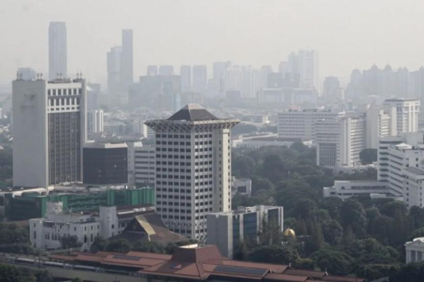 Kualitas udara Jakarta menduduki peringkat terburuk kedua di dunia.