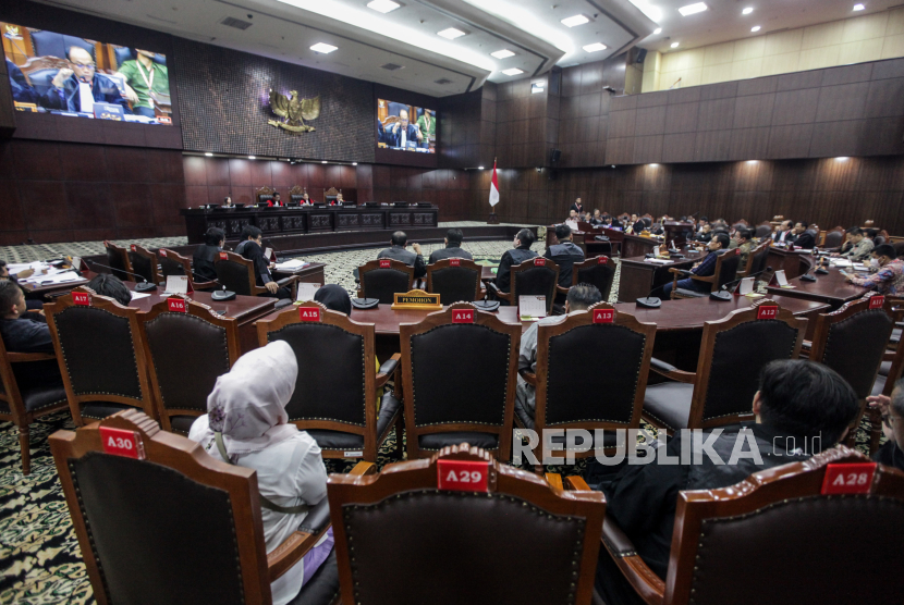 Suasana jalannya sidang PHPU Pileg 2024 di Mahkamah Konstitusi, Jakarta, Senin (29/4/2024). PPP meminta dukungan dari PKB dalam sengketa Pileg untuk lolos ambang batas parlemen.