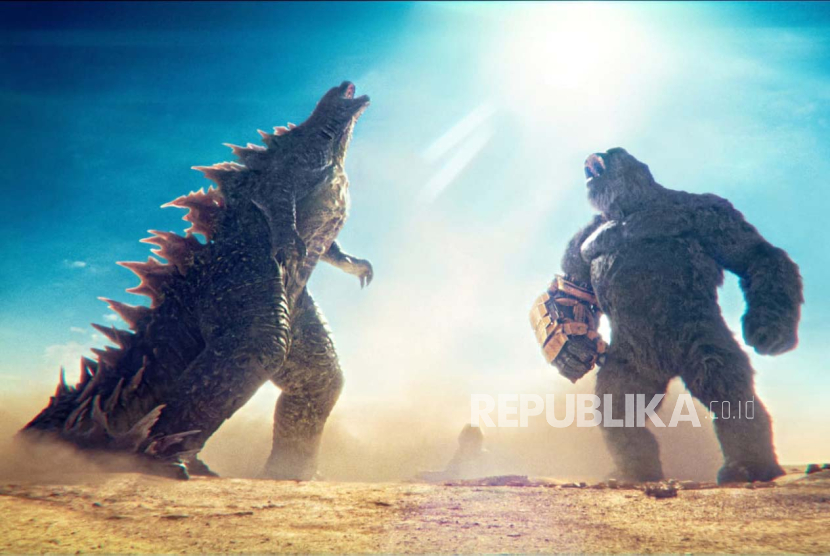 Foto adegan film Godzilla x Kong The New Empire. Godzilla dan Kong yang merupakan dua Titan terhebat itu memiliki tampilan baru yang makin keren.