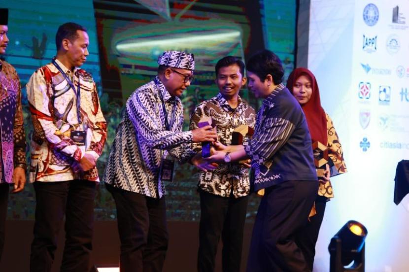 Banyuwangi Raih Penghargaan ISNA 2025 untuk Inovasi Smart Branding