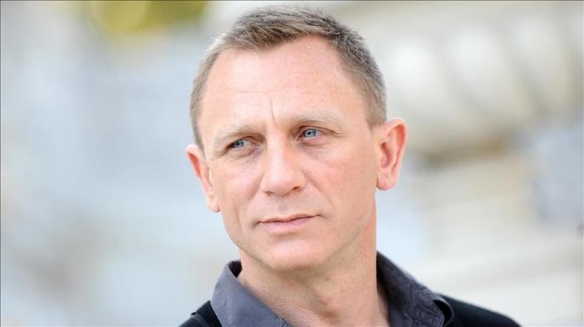 Aktor terkenal Inggris Daniel Craig membagikan sebuah klip video yang menyerukan bantuan untuk orang-orang terdampak gempa bumi besar di Turki dan Suriah.