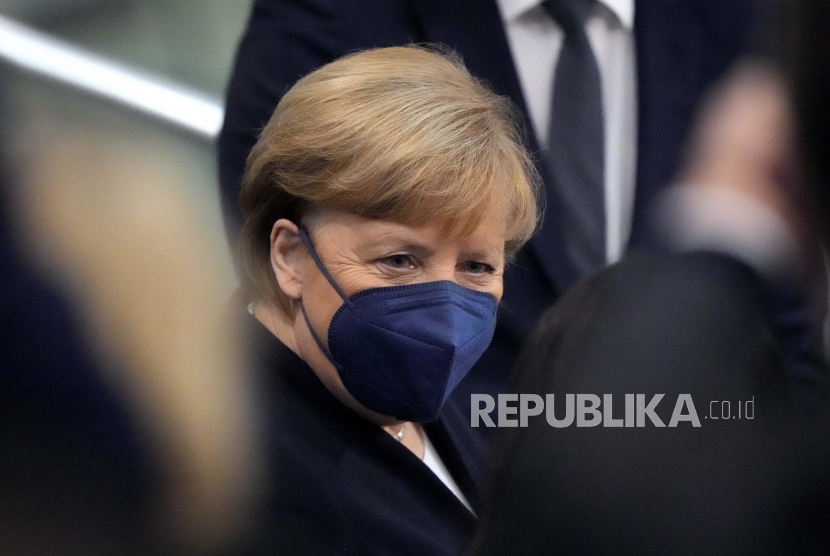 Mantan kanselir Jerman Angela Merkel telah memenangkan Penghargaan Pengungsi Nansen yang bergengsi dari badan pengungsi PBB.