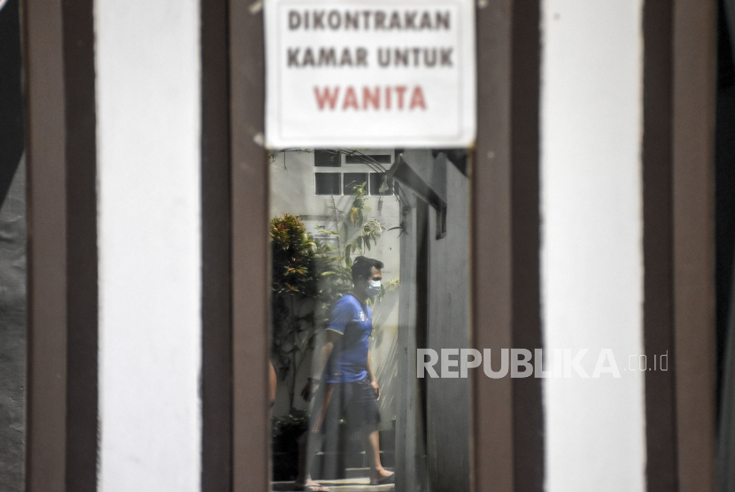 Indekos wanita (Ilustrasi). Petugas Satpol PP Jakarta Timur memberikan teguran terhadap sejumlah pemilik indekos dan meminta mereka agar segera mengurus perizinan sesuai aturan berlaku.