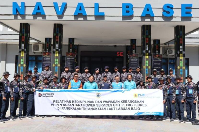 PLN latih kedisiplinan dan wawasan kebangsaan di Lanal Labuan Bajo.