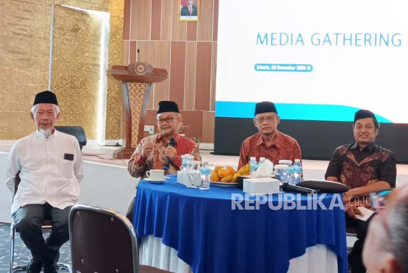 Ketum PP Muhammadiyah Haedar Nashir dalam Refleksi Akhir Tahun 2023, di Gedung PP Muhammadiyah, Jakarta, Kamis (28/12/2023). 