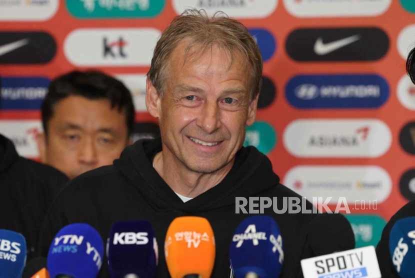 Jurgen Klinsmann saat masih menjadi pelatih Korea Selatan. 