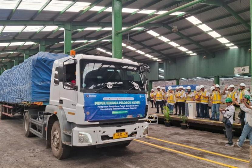 Pupuk Indonesia pastikan pupuk subsidi di puncak musim tanam tersedia.