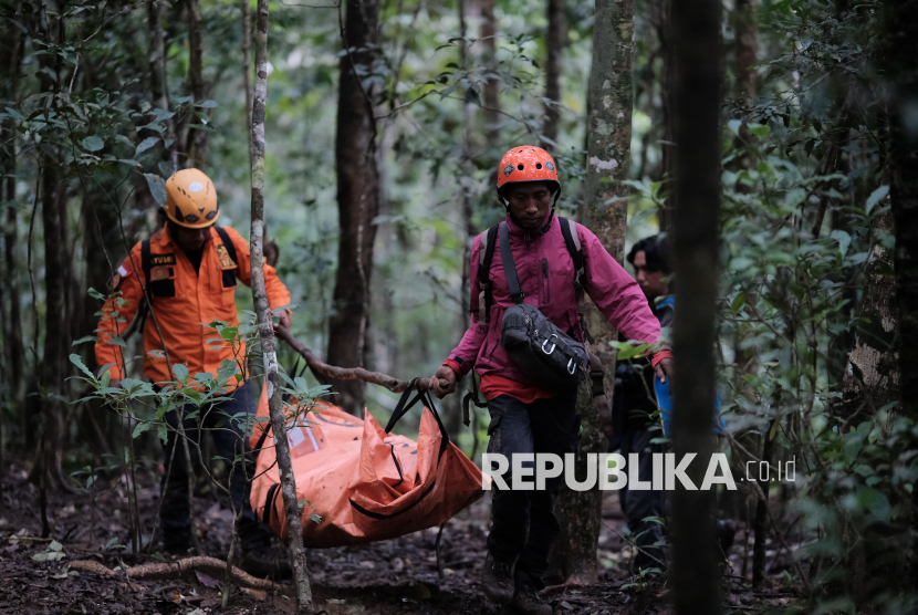 Keluarga Yoga Naufal Ungkap Momen dan Pesan Terakhir Korban Sebelum Pesawat ATR 42-500 Kecelakaan
