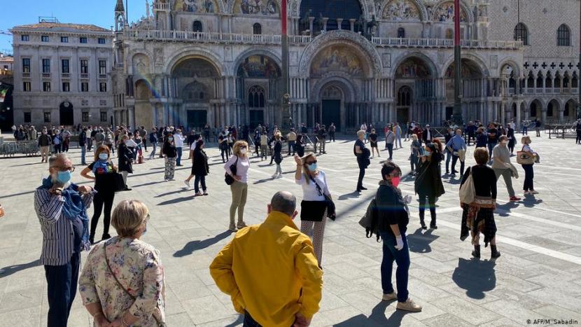 Venesia Bergembira Menyambut Kedatangan Turis Asing
