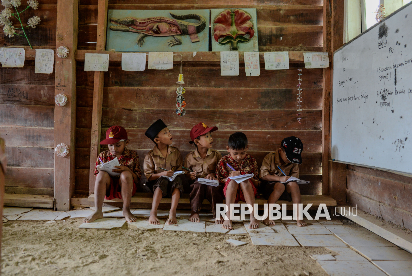 Minim Fasilitas, Begini Potret Pendidikan di Pelosok Pandeglang