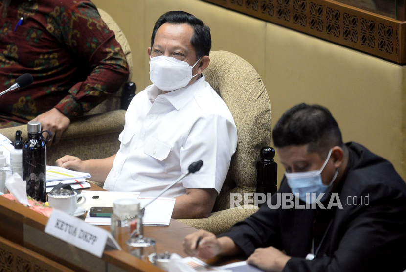 Menteri Dalam Negeri (Mendagri)Muhammad Tito Karnavian meminta pemerintah daerah di Provinsi Aceh memenuhi target vaksinasi dosis pertama sebesar 70 persen. (Foto: Tito Karnavian)