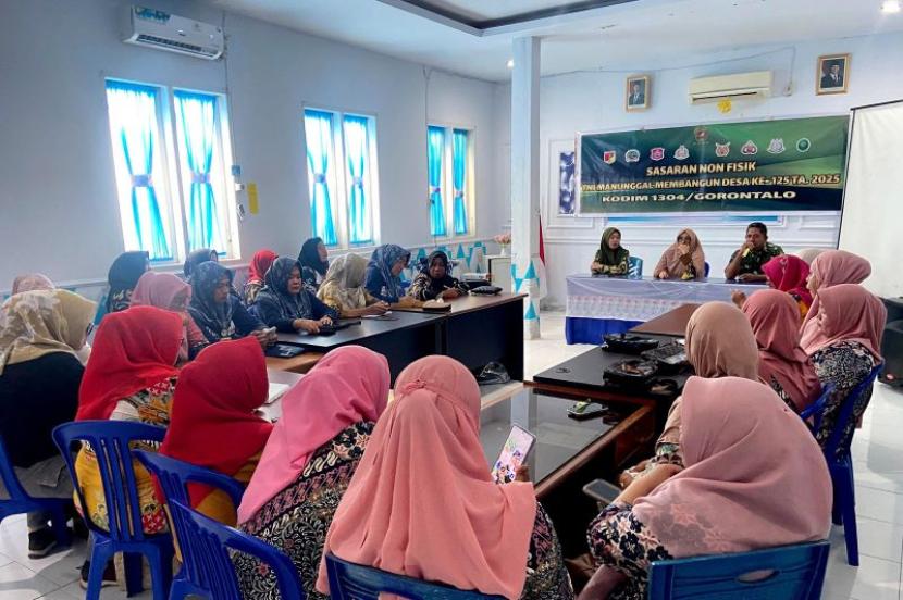 TMMD gelar penyuluhan KB dan kesehatan untuk warga Bone Bolango.
