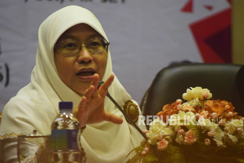 Wakil Ketua DPR RI, Ledia Hanifa Amalia saat menjadi pembicara dalam Focus Group Discussion (FGD) bertajuk 