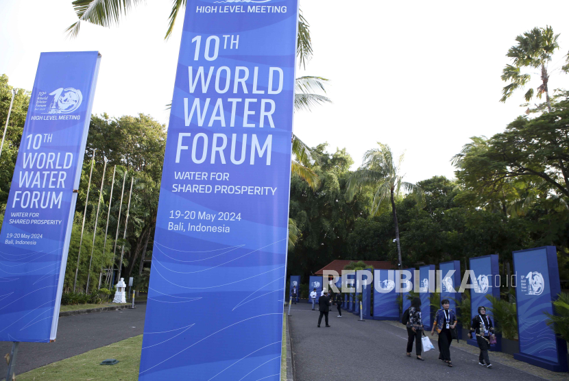 Dalam gelaran World Water Forum, Menparekraf Sandiaga Uno ikut mengkritisi terkait berita viral yang menyatakan pohon berusia ratusan tahun ditebang untuk proyek beach club.