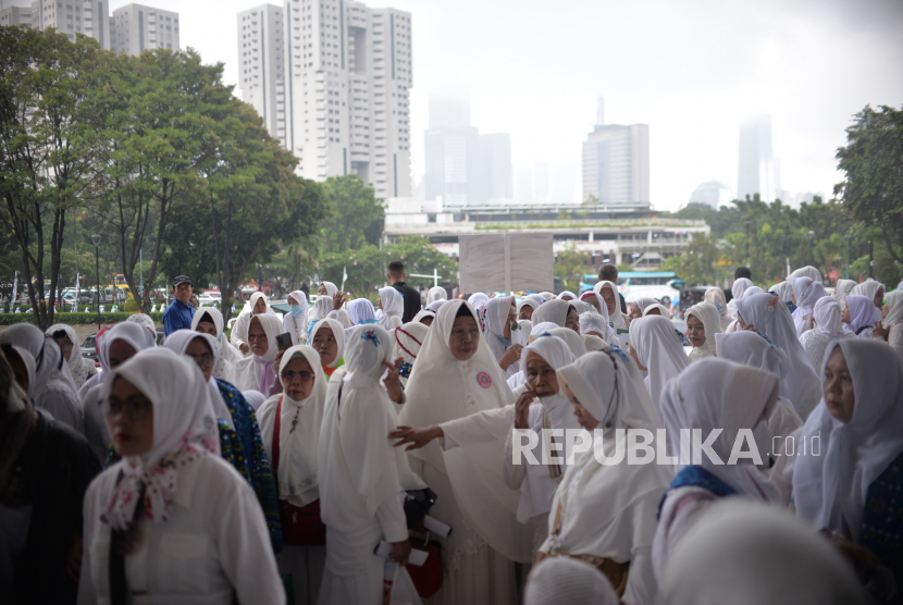 Jamaah dari Badan Kontak Majelis Taklim (BKMT) (ilustrasi). Tokoh NU Jepara menyatakan pernyataan Megawati soal ibu-ibu pengajian kurang tepat   