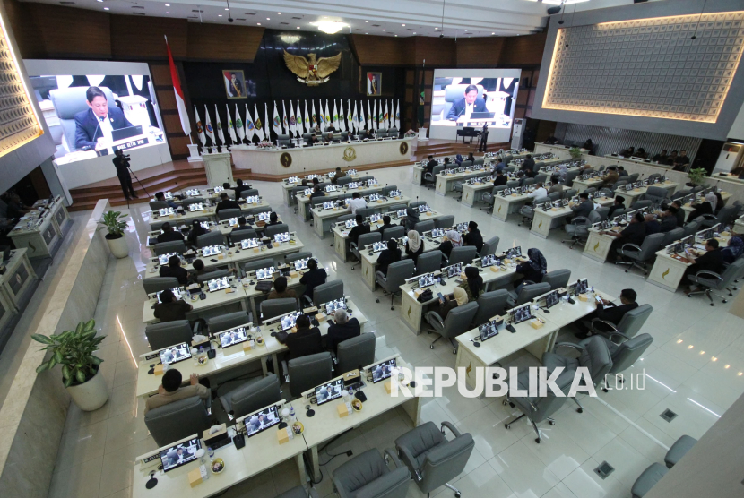 Rapat Paripurna DPRD Jawa Barat (Jabar) 