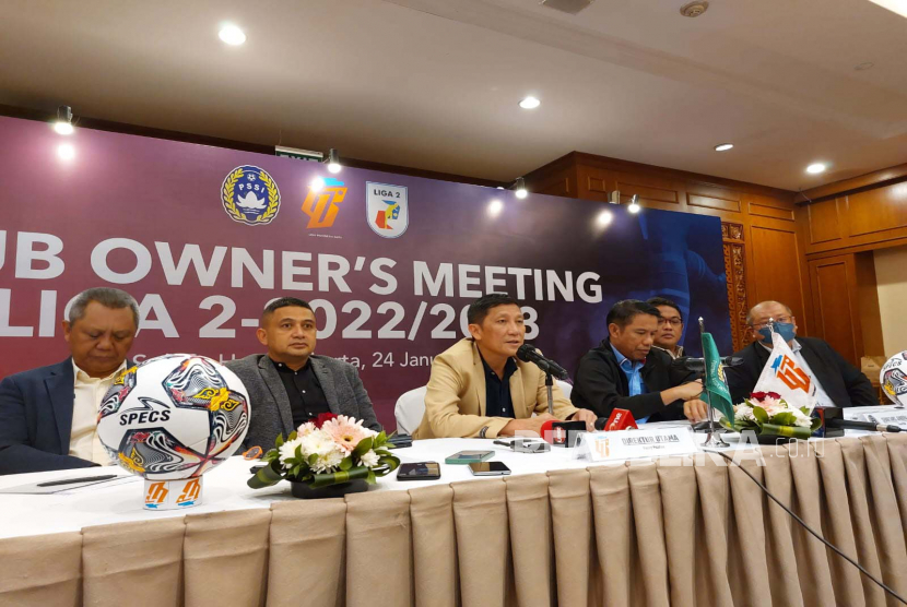 Konferensi pers PT Liga Indonesia Baru dan PSSI setelah Owners Meeting Liga 2 2022/2023 di Hotel Sultan; Jakarta; Selasa (24/1/2024).