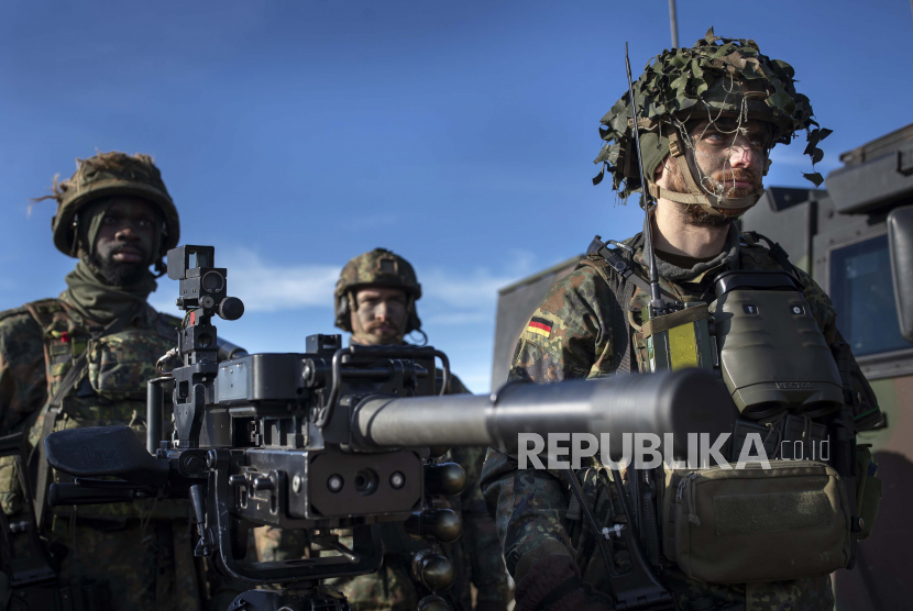 Prajurit Brigade Infanteri Mekanik ke-41 Bundeswehr Jerman saat mengikuti latihan militer. ilustrasi