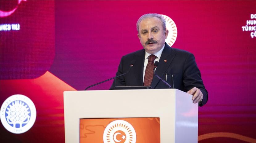 Ketua parlemen Turki Mustafa Sentop