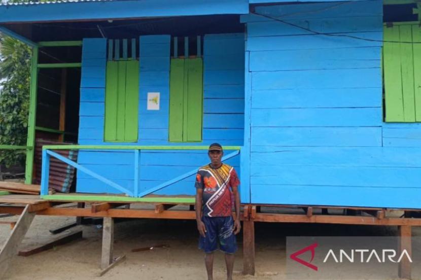Pokja Kampung Akar manfaatkan dana Pokja untuk bangun rumah warga..
