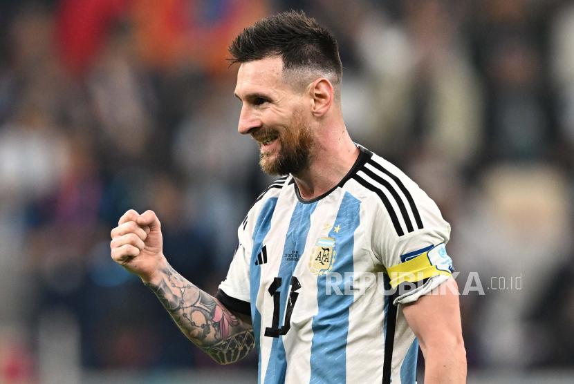  Lionel Messi dari Argentina 