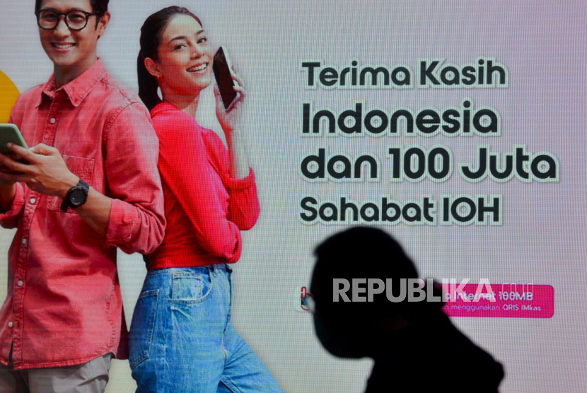Pengunjung hadir dalam acara Perayaan 100 Juta Pelanggan Indosat Ooredoo Hutchison (IOH) di Jakarta. Indosat Ooredoo Hutchison menargetkan seluruh jaringan seluler sudah selesai migrasi ke 4G pada tahun 2023.