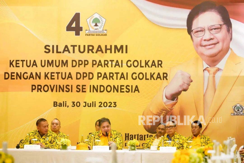38 Ketua DPD Partai Golkar menolak isu musyawarah nasional luar biasa (Munaslub) untuk mengganti Airlangga Hartarto dari kursi ketua umum Partai Golkar dalam forum silaturahmi di Nusa Dua, Bali, Ahad (30/7/2023).