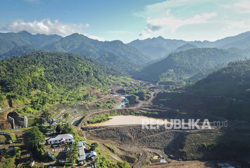 Foto udara proyek pembangunan Bendungan Meninting di Desa Bukit Tinggi, Kecamatan Gunungsari, Lombok Barat, NTB, (ilustrasi)