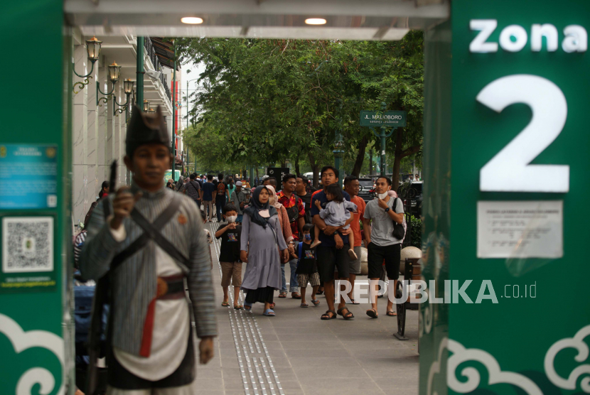 Warga berwisata di Jalan Malioboro, Yogyakarta (ilustrasi).