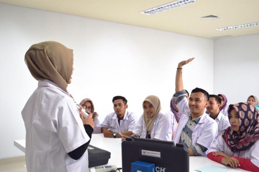 Cara Kampus Swasta di Surabaya Gaet Mahasiswa Baru Eks Peserta SBMPTN