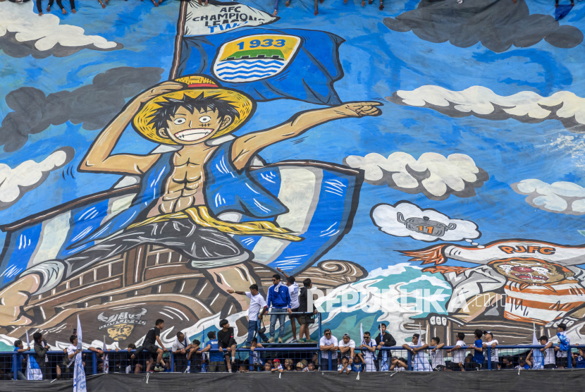 Persib Puncaki Klasemen BRI Super League, Bobotoh Nikmati Euforia di Flyover Pasopati