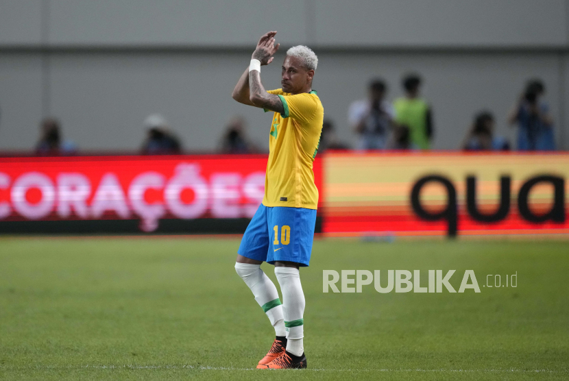 Reaksi Neymar saat pertandingan persahabatan antara Brasil dan Korea Selatan di Stadion Piala Dunia Seoul di Seoul, Kamis, 2 Juni 2022.