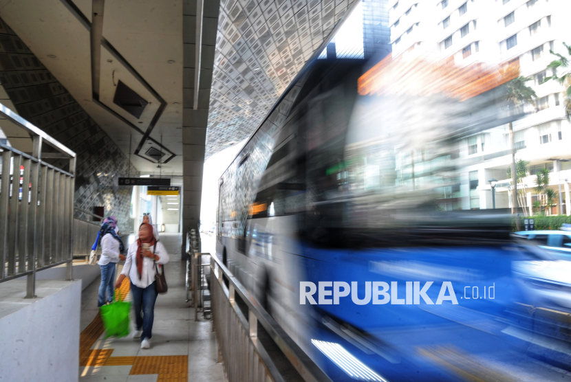 Transjakarta Kini Pakai AI, Bikin Jadwal Bus Makin Akurat?